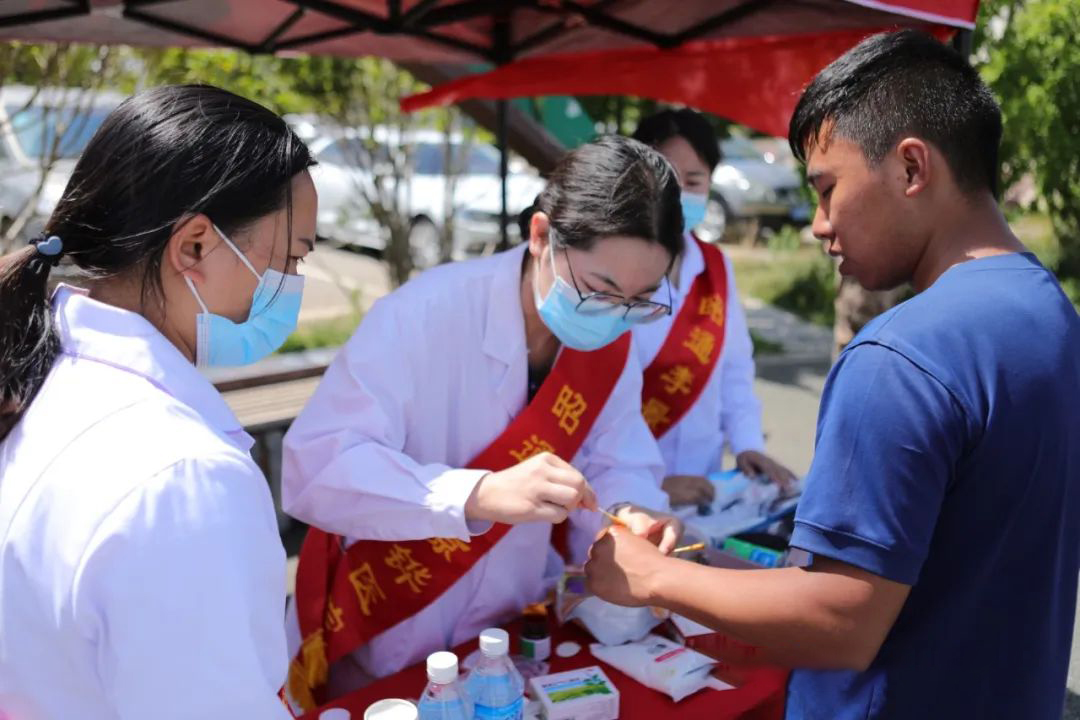 云南交投消防大比武 李景鏵醫(yī)院保駕護(hù)航-昭通李景鏵中醫(yī)骨傷醫(yī)院