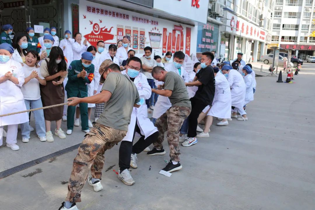 “全民健康日”活動-昭通李景鏵中醫(yī)骨傷醫(yī)院